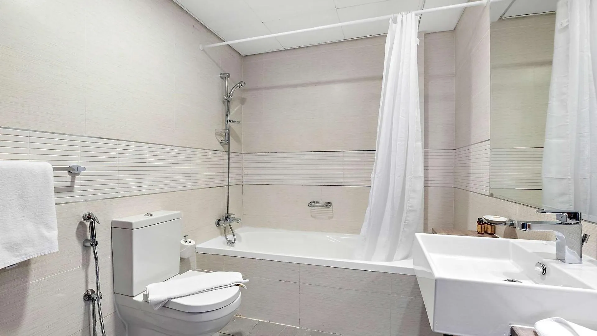 Silkhaus Modern Chic 1Bdr In A New Tower Apartment Abu Dhabi United Arab Emirates